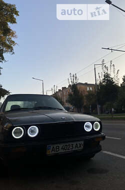 Седан BMW 3 Series 1988 в Виннице