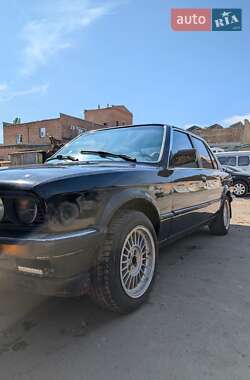 Седан BMW 3 Series 1985 в Полтаві