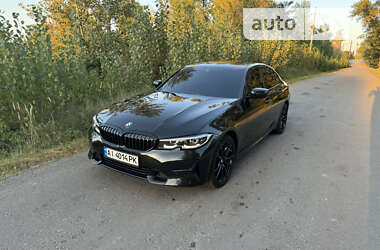 Седан BMW 3 Series 2019 в Киеве