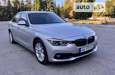 Седан BMW 3 Series 2017 в Жовтих Водах