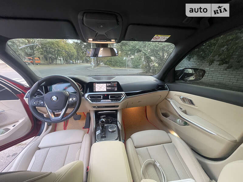 Седан BMW 3 Series 2022 в Дніпрі