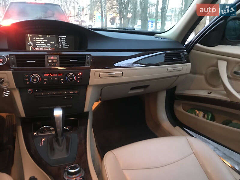 Седан BMW 3 Series 2011 в Сумах
