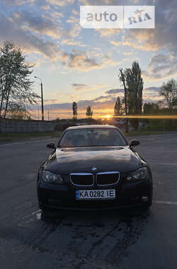 Седан BMW 3 Series 2006 в Києві