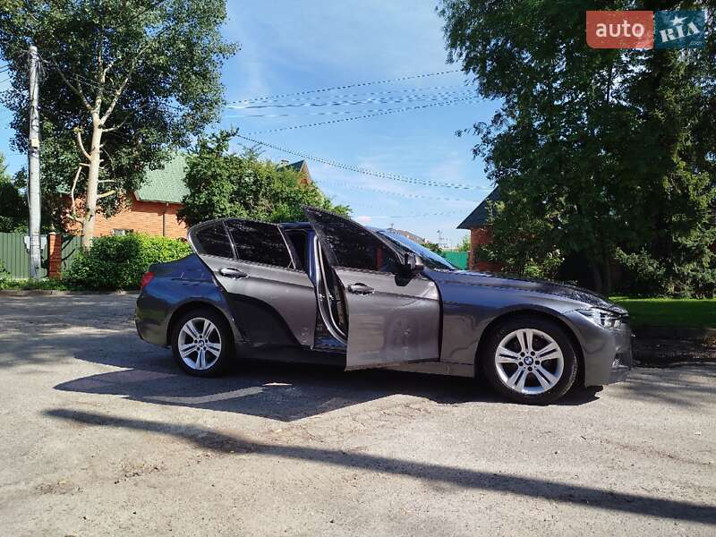 Седан BMW 3 Series 2016 в Киеве