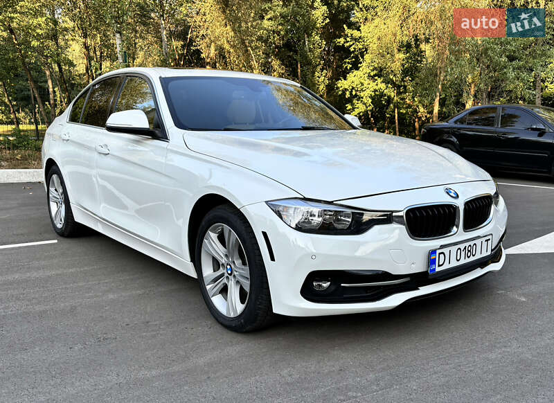 Седан BMW 3 Series 2017 в Киеве