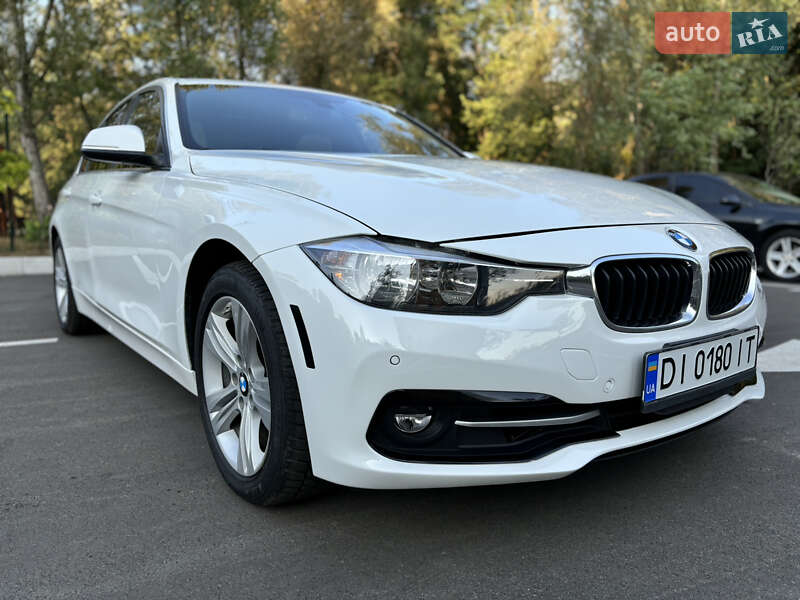 Седан BMW 3 Series 2017 в Киеве