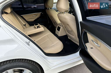 Седан BMW 3 Series 2017 в Киеве