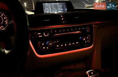 Седан BMW 3 Series 2017 в Киеве