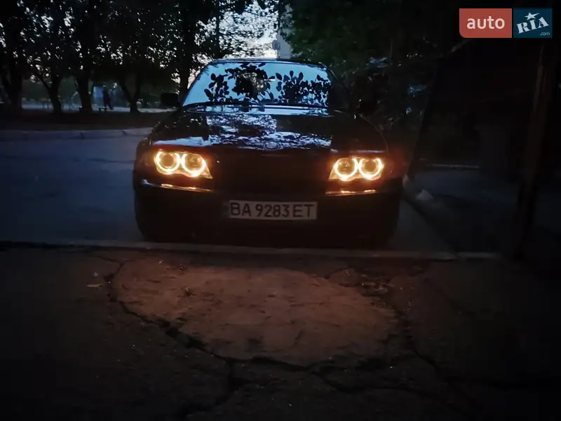 Седан BMW 3 Series 2000 в 