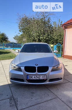 Седан BMW 3 Series 2005 в Рівному