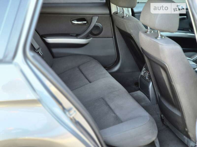 Універсал BMW 3 Series 2009 в Харкові