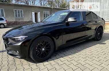 Седан BMW 3 Series 2013 в Черновцах