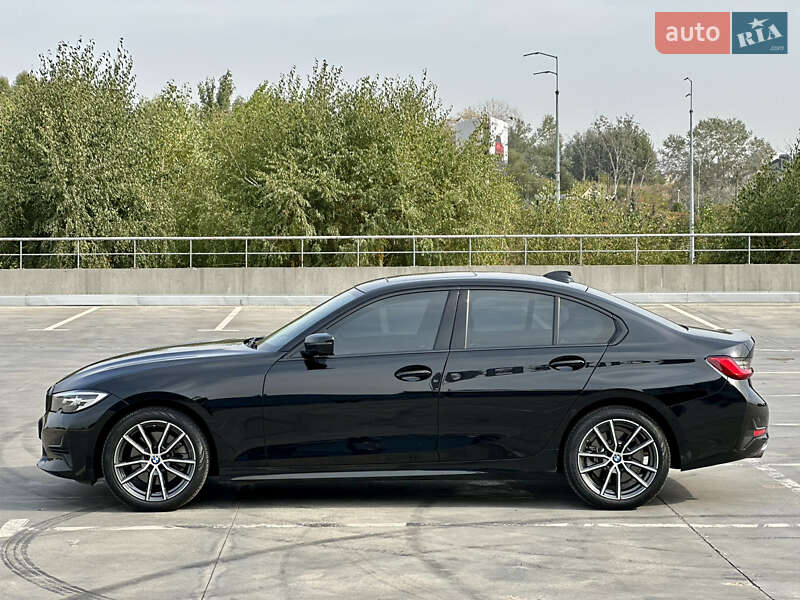 Седан BMW 3 Series 2019 в Киеве