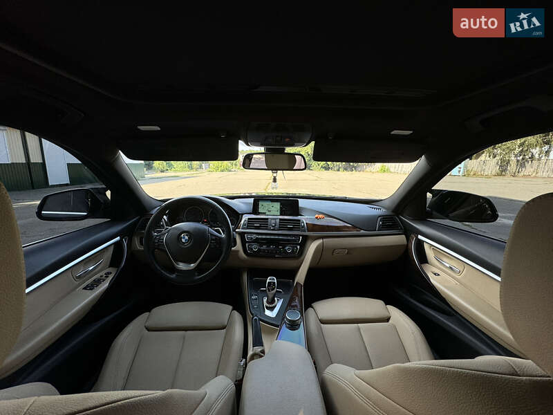 Седан BMW 3 Series 2017 в Чернигове