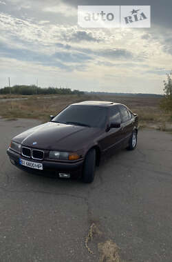 Седан BMW 3 Series 1993 в Шишаки