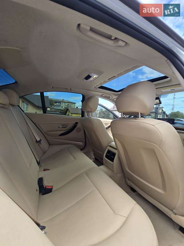 Седан BMW 3 Series 2015 в Ивано-Франковске