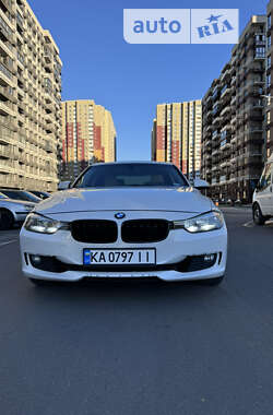 Седан BMW 3 Series 2016 в Киеве