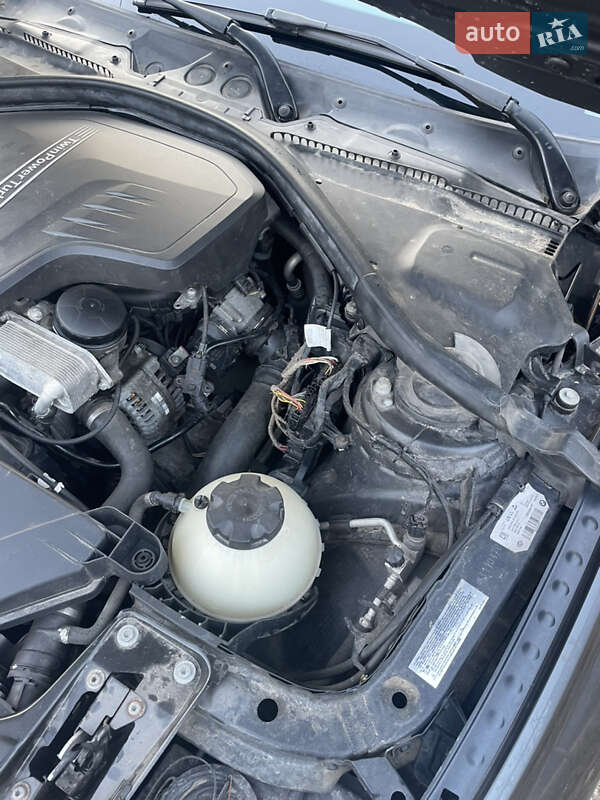 Седан BMW 3 Series 2013 в Первомайську