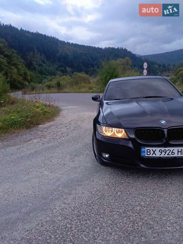 BMW 3 Series 2009