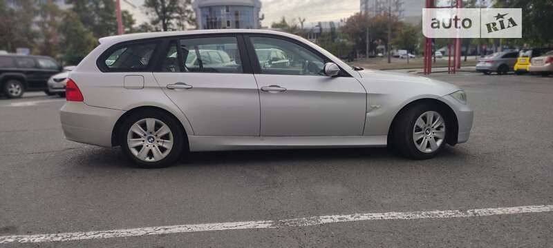Универсал BMW 3 Series 2006 в Николаеве