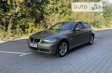 Седан BMW 3 Series 2005 в Ровно