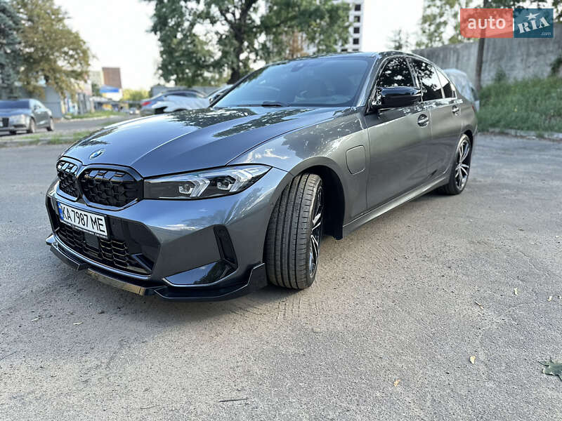 Седан BMW 3 Series 2020 в Киеве