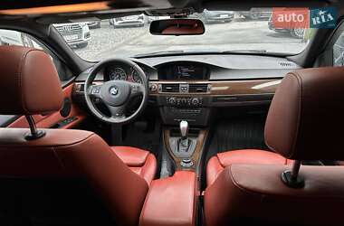 Седан BMW 3 Series 2009 в Ровно