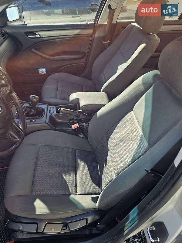 Седан BMW 3 Series 2004 в Чернігові