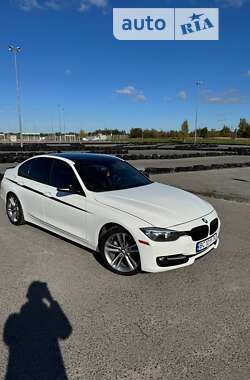 Седан BMW 3 Series 2015 в Львове