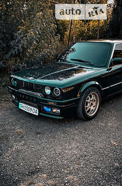 Купе BMW 3 Series 1983 в Черновцах