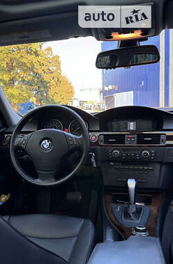 Седан BMW 3 Series 2011 в Ужгороді