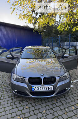 Седан BMW 3 Series 2011 в Ужгороді