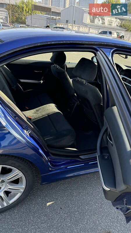 Седан BMW 3 Series 2006 в Києві