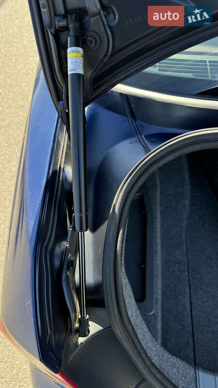 Седан BMW 3 Series 2006 в Києві