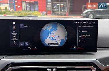 Седан BMW 3 Series 2022 в 