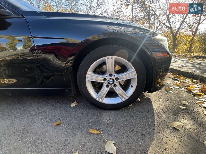 Седан BMW 3 Series 2015 в Южноукраинске фото 10 Седан BMW 3 Series 2015 в Южноукраинске