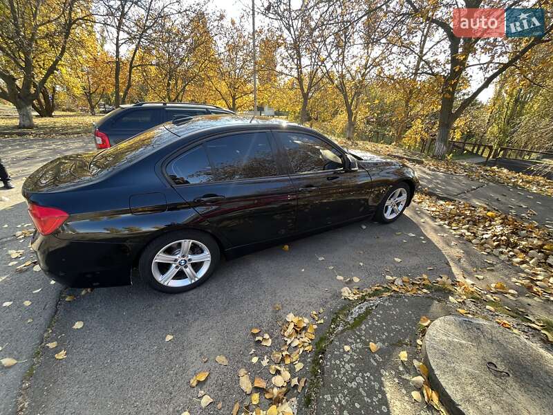 Седан BMW 3 Series 2015 в Южноукраинске фото 12 Седан BMW 3 Series 2015 в Южноукраинске
