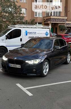 Седан BMW 3 Series 2017 в Киеве