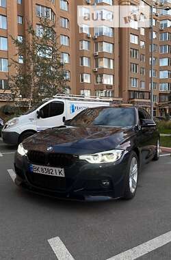 Седан BMW 3 Series 2017 в Киеве