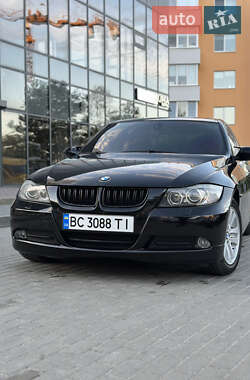 Седан BMW 3 Series 2007 в Новояворовске