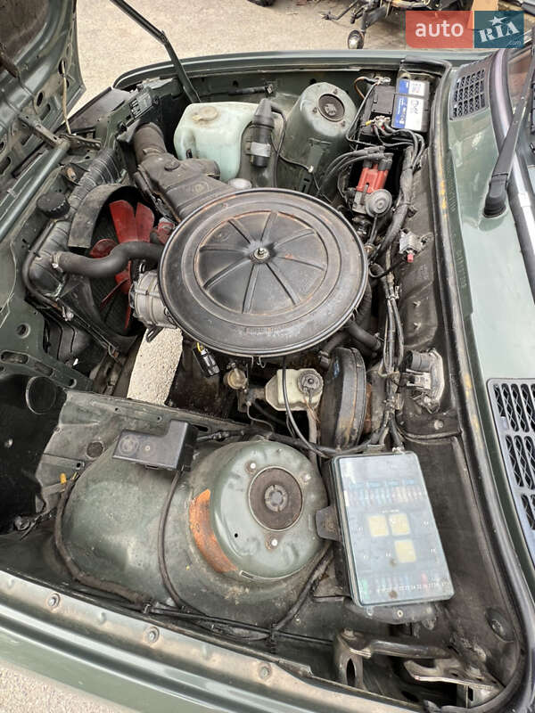 Седан BMW 3 Series 1984 в Киеве