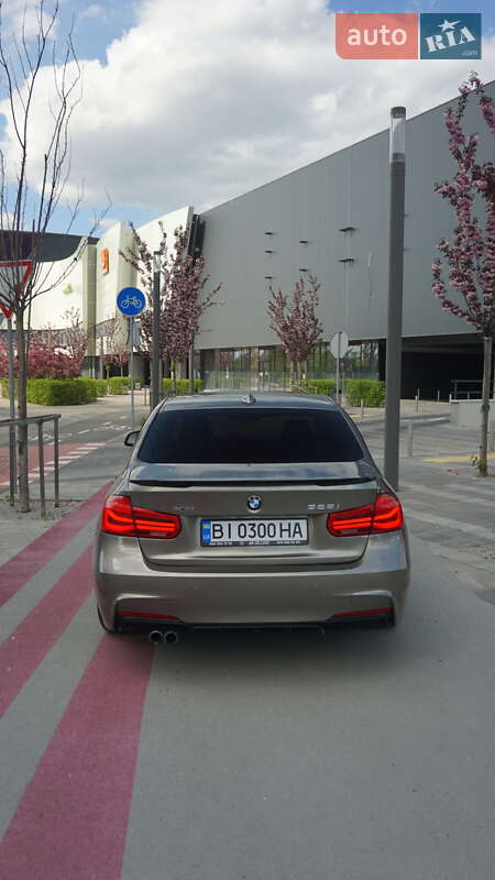 Седан BMW 3 Series 2015 в Киеве