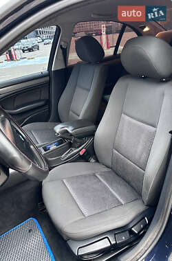 Седан BMW 3 Series 2004 в Києві