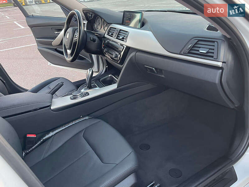 Седан BMW 3 Series 2015 в Львове фото 10 Седан BMW 3 Series 2015 в Львове