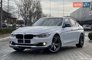 Седан BMW 3 Series 2013 в Вознесенську