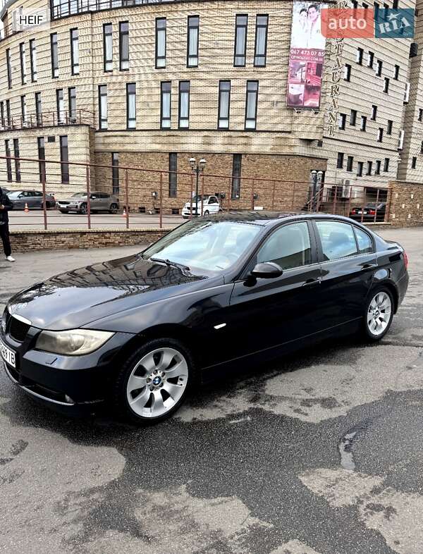 Седан BMW 3 Series 2005 в Киеве