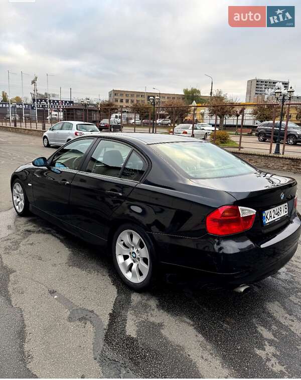Седан BMW 3 Series 2005 в Киеве