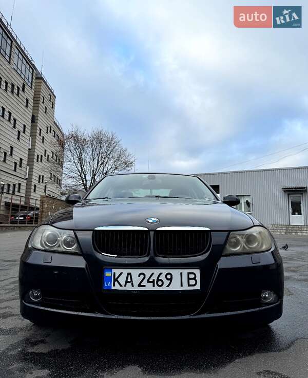 Седан BMW 3 Series 2005 в Киеве