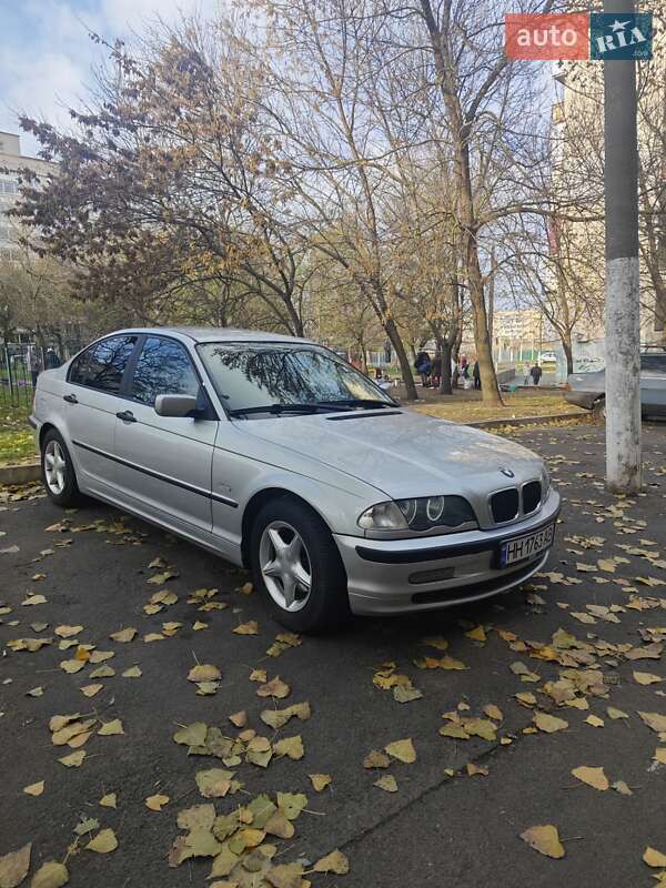 Седан BMW 3 Series 1998 в Черноморске