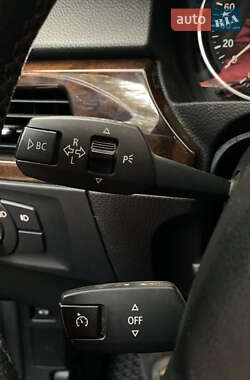 Седан BMW 3 Series 2011 в 